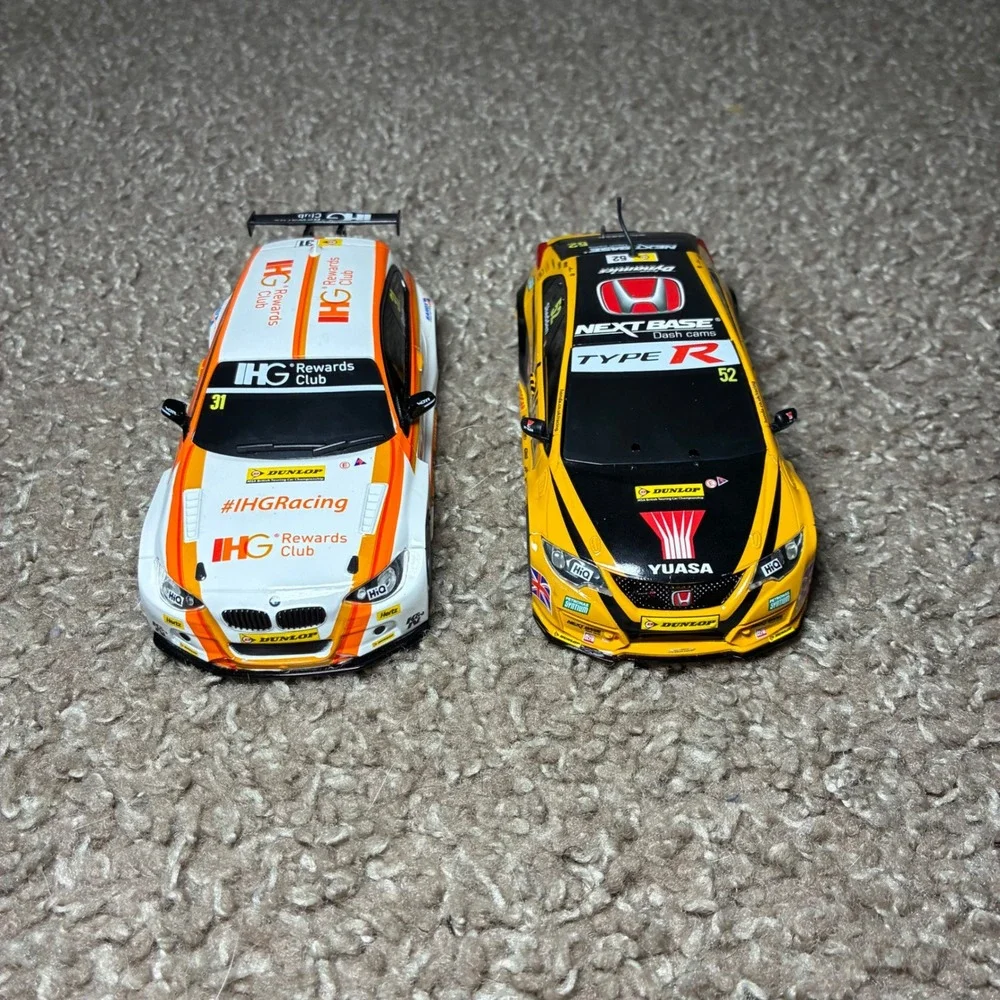 Scalextric Touring Car Battle Slot Car Set 1:32 BMW 1 Series Honda Civic Racing